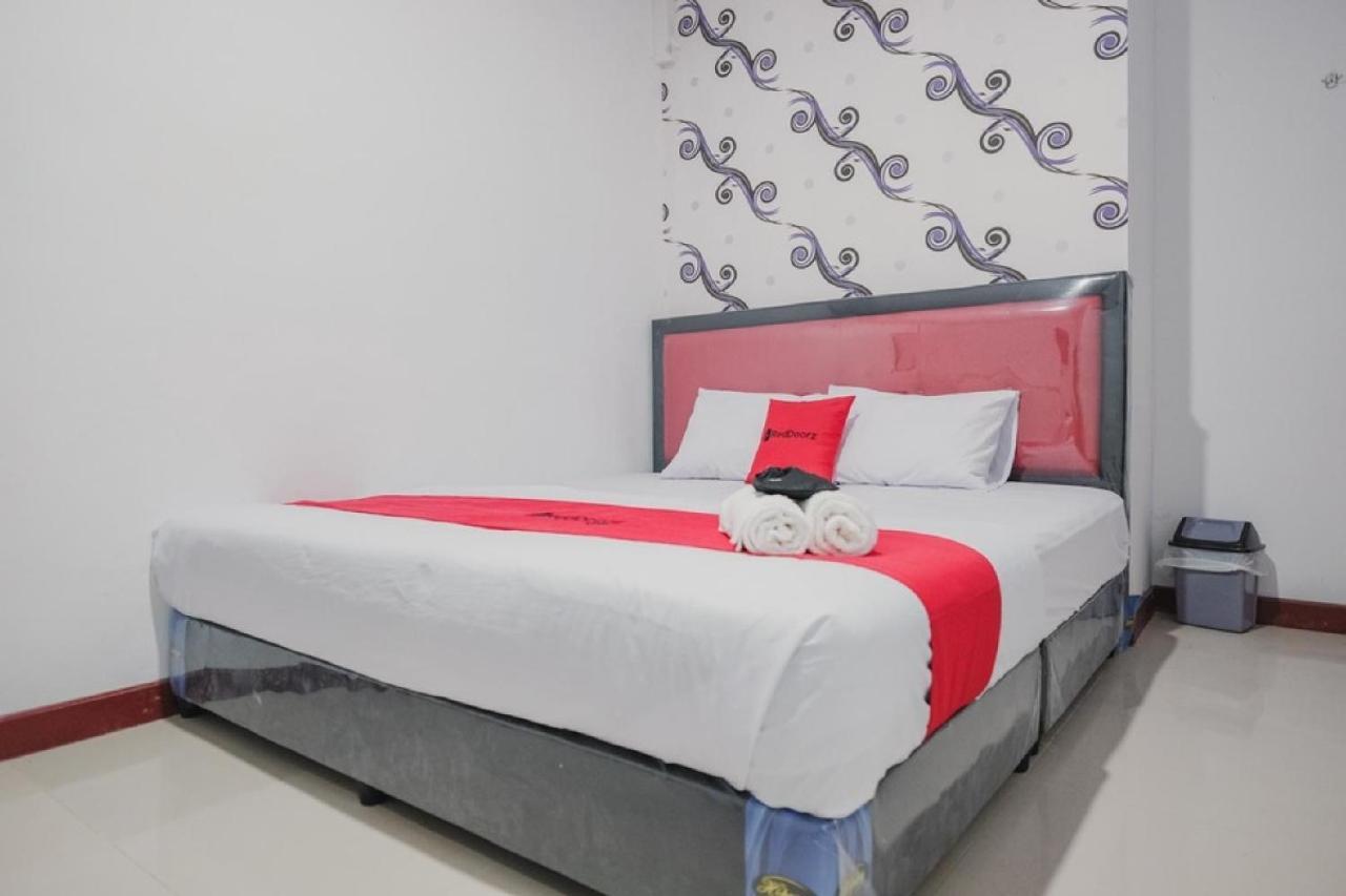 Hotel Reddoorz Near Nagoya Hill Batam 4 Jodoh  Exterior foto